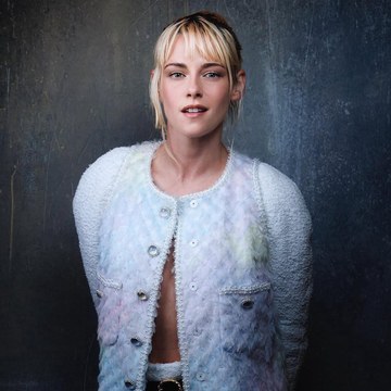 Kristen Stewart - Provocative and Androgynous Shoots in kristenstewart_hot_74na8ufbk01g1.jpg - hidden celebrity photo